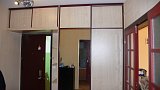Vstavaná skriňa na chodbu s nadstavcom
